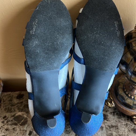 Easy Street alive five metallic blue pump - Picture 3 of 6